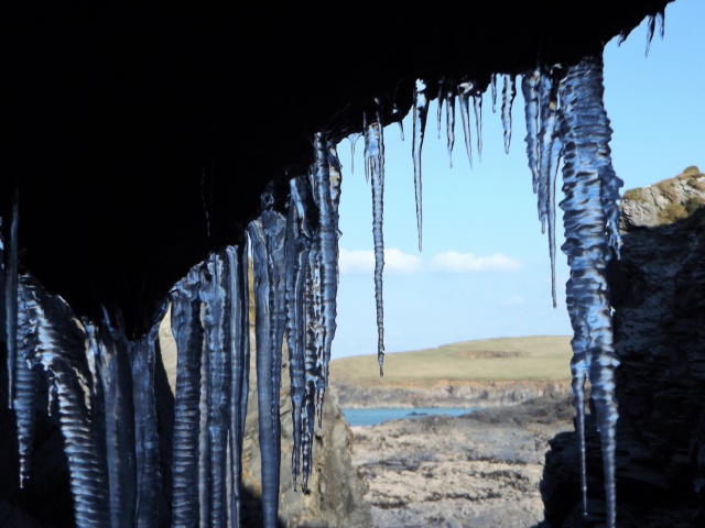  Early afternoon at @TrevoneBay #NoSnow